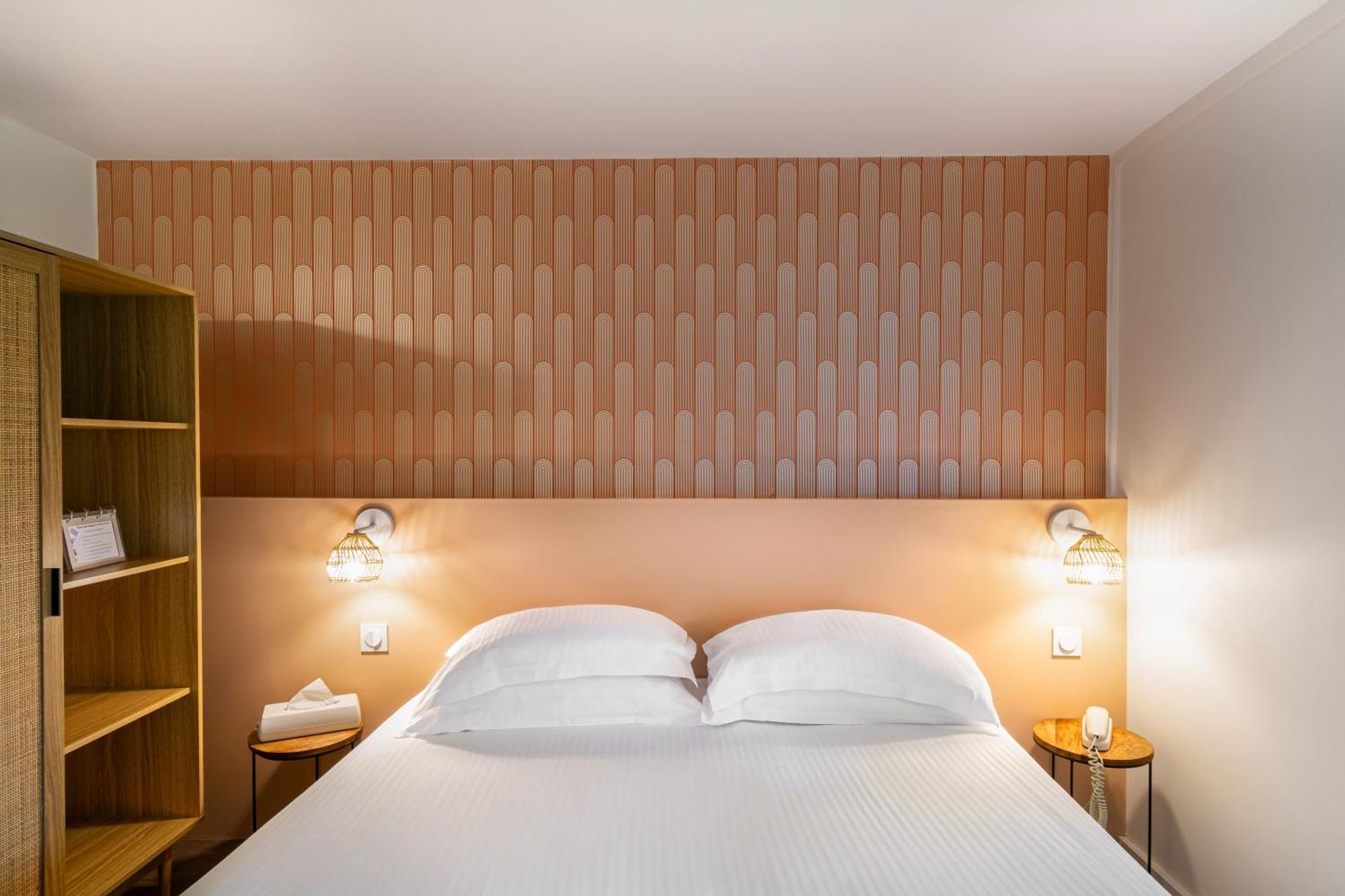 Eden Park Hotel Restaurant Пон-л'Эвек Экстерьер фото